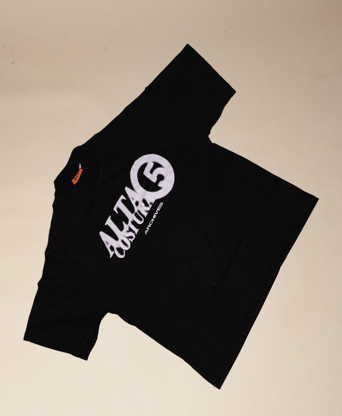BLACK TEE W/ DISTRESSED PRINTING